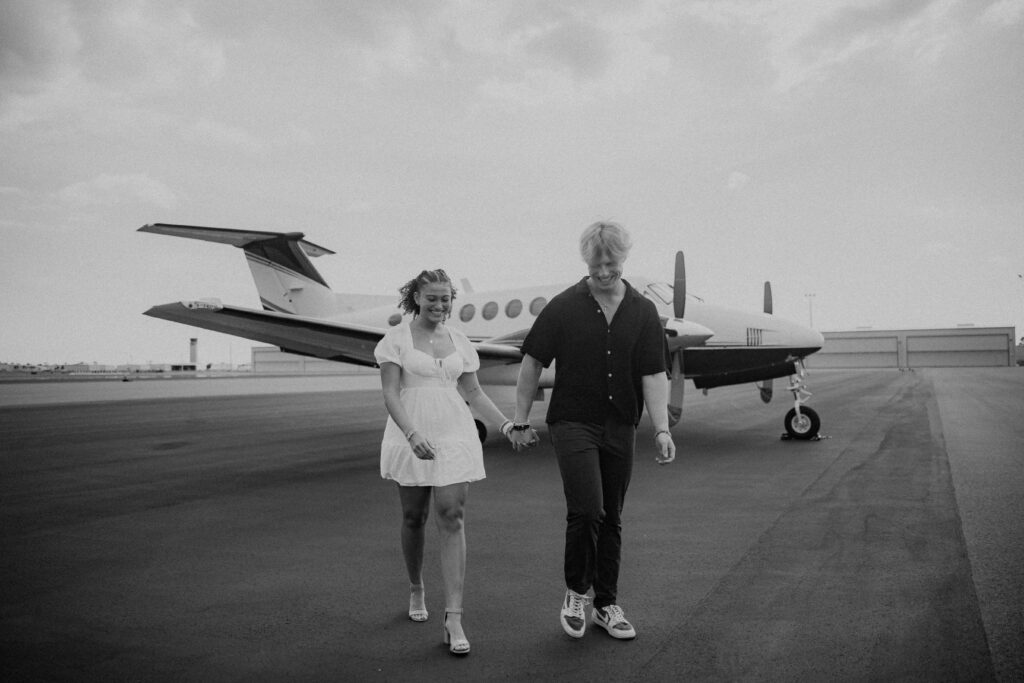 airplane couple photoshoot