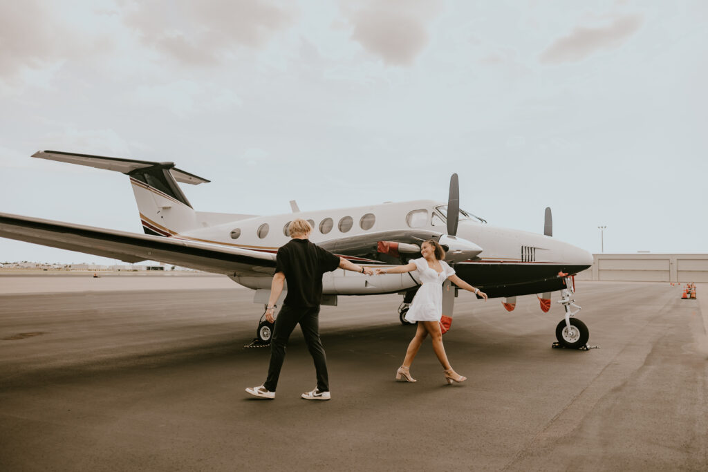 airplane couple photoshoot