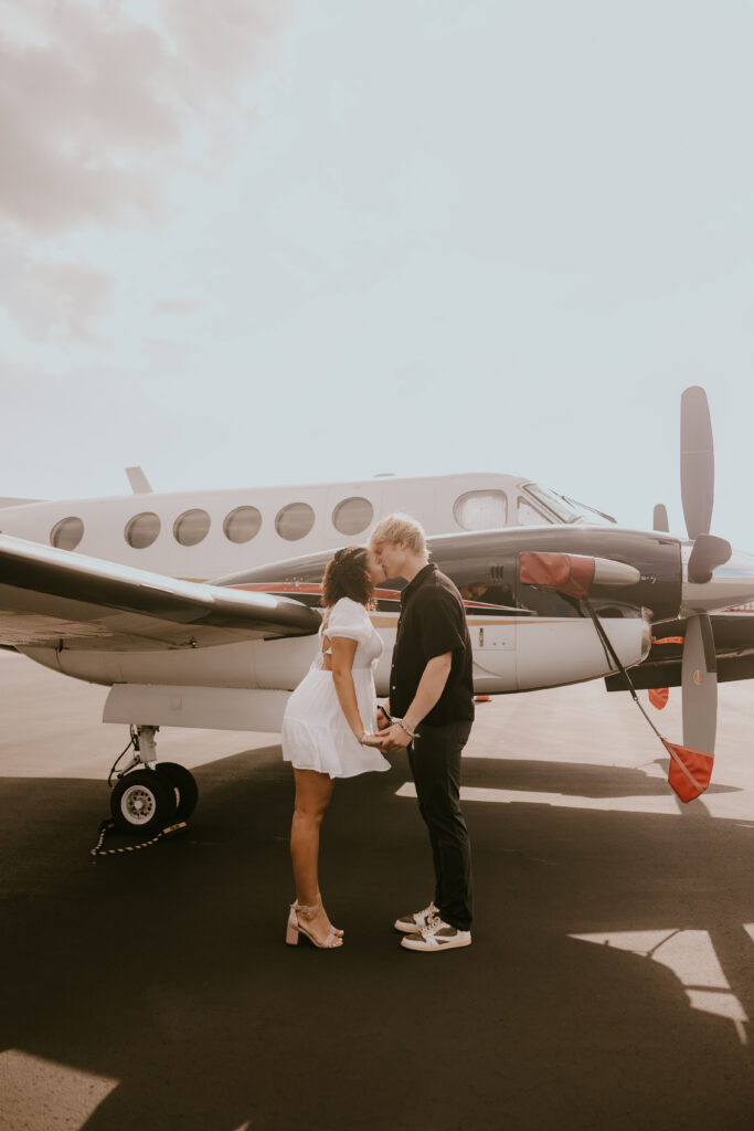 airplane couple photoshoot