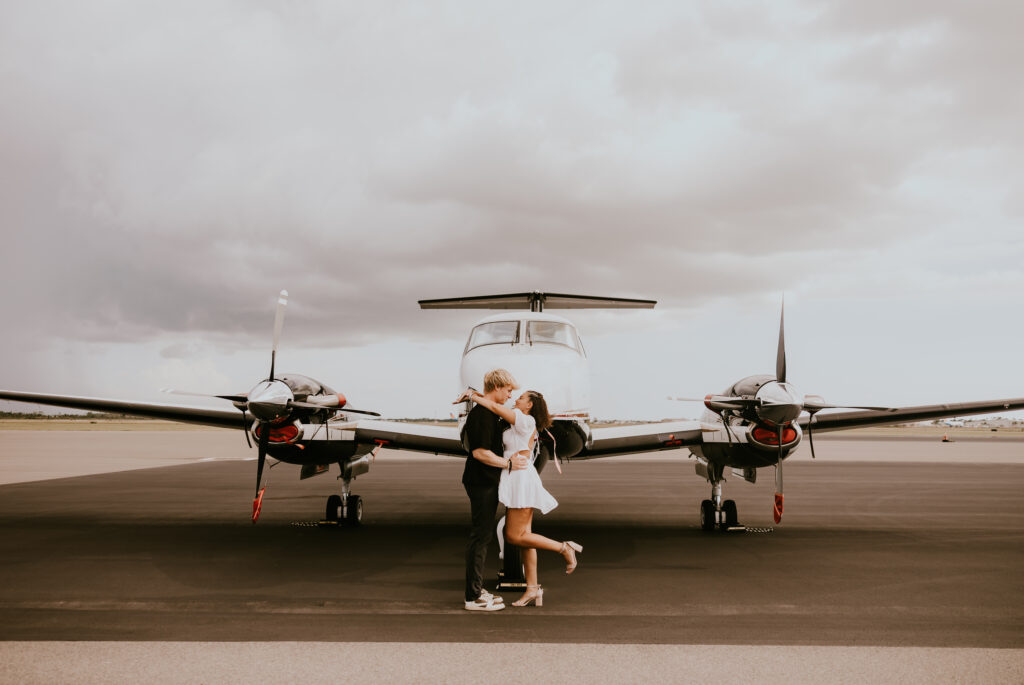 airplane couple photoshoot