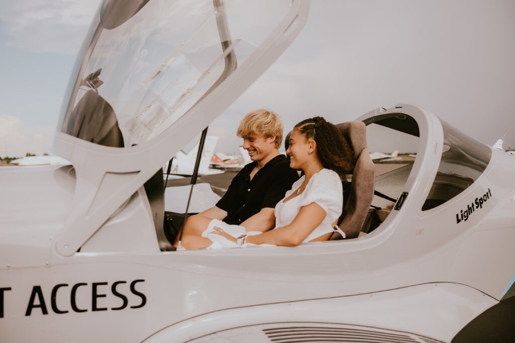 airplane couple photoshoot