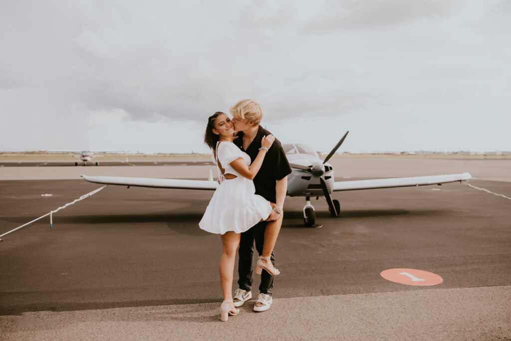 airplane couple photoshoot